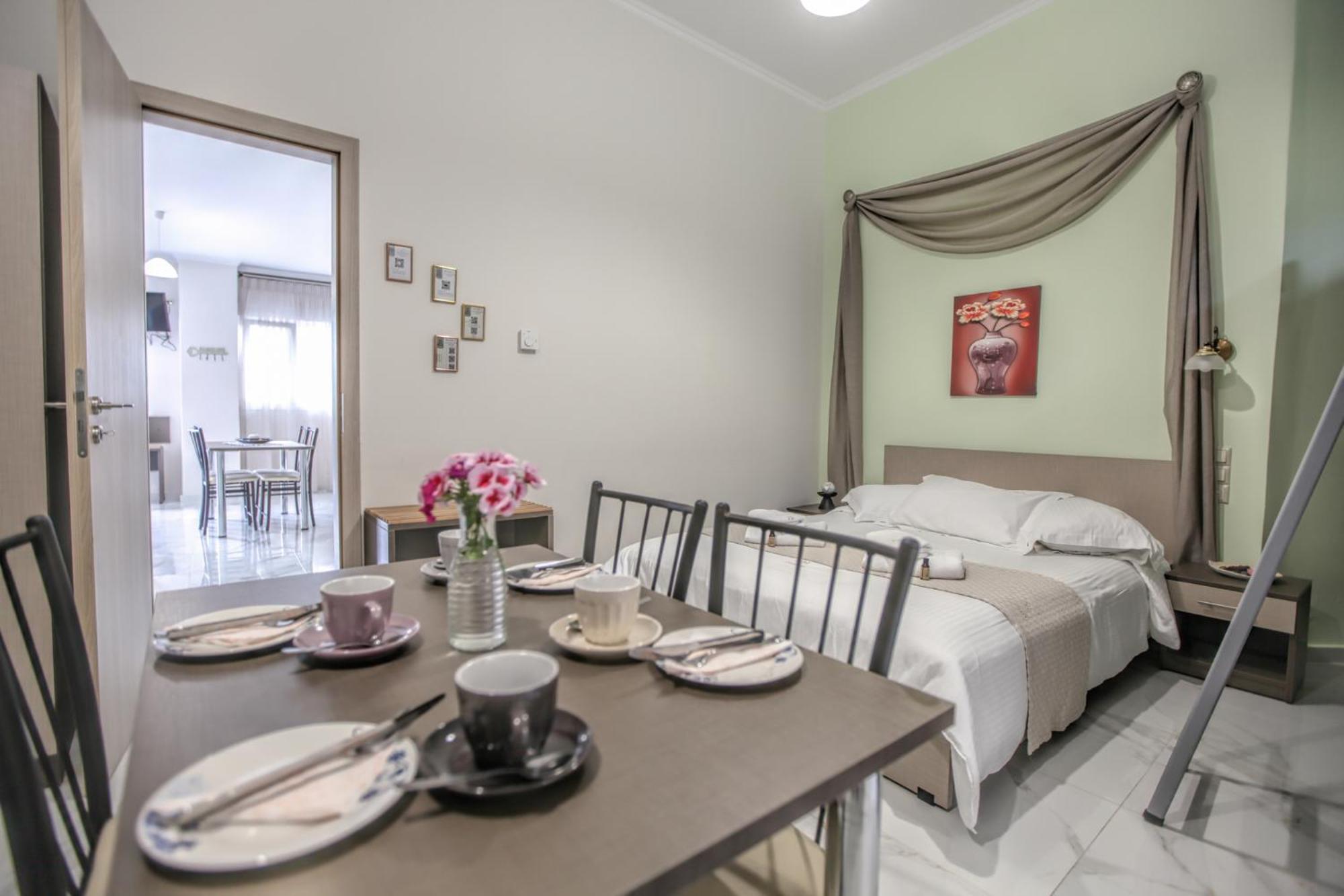 Del Sol #2 Meteora Luxurious Family Suites Kalambaka Esterno foto